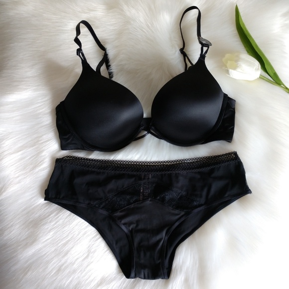 Victoria's Secret Other - Size 34C❤️ VS BOMBSHELL PUSH-UP BRA + PANTY M